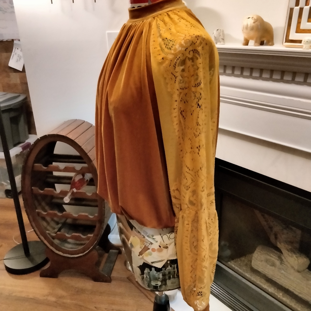 Free People mustard Velvet and Lace Top size small - Picture 6 of 11